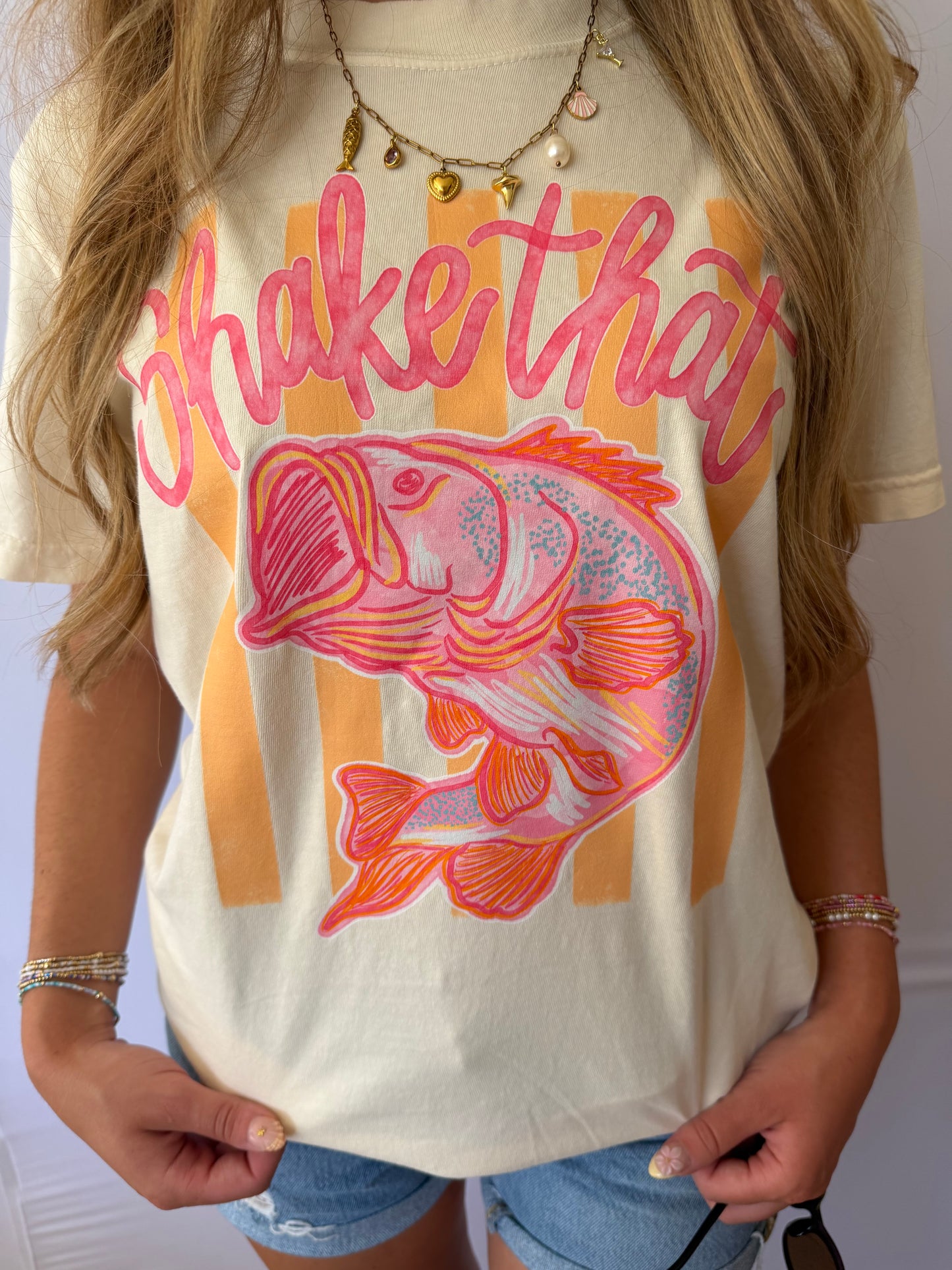 Shake that b(ass)Tee